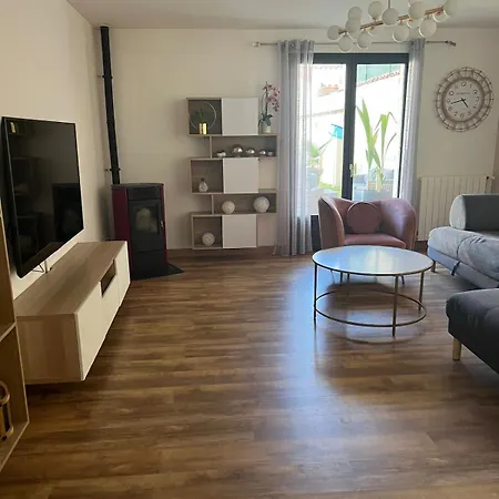 Vila Spacious House With Private Pool