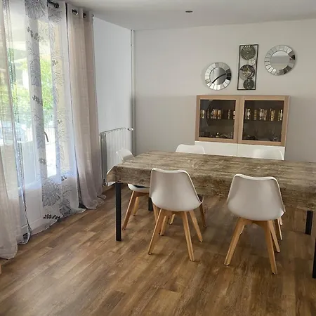וילה Spacious House With Private Pool לאוולאנה