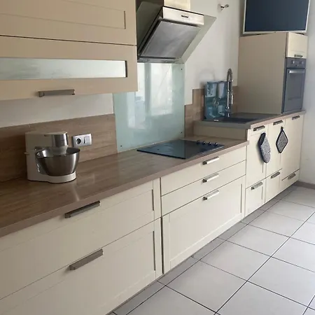 Spacious House With Private Pool * לאוולאנה